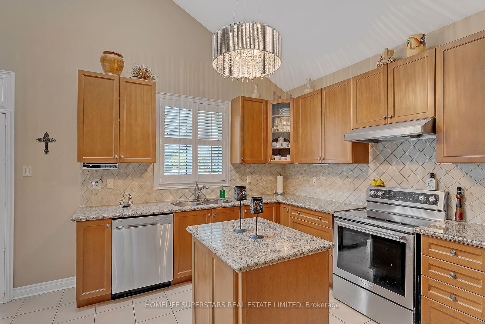 36 Quatro Cres