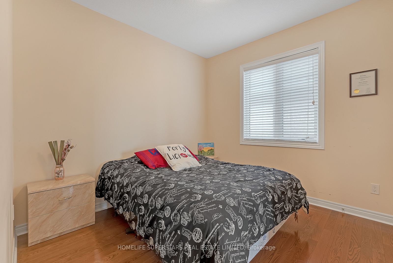 36 Quatro Cres