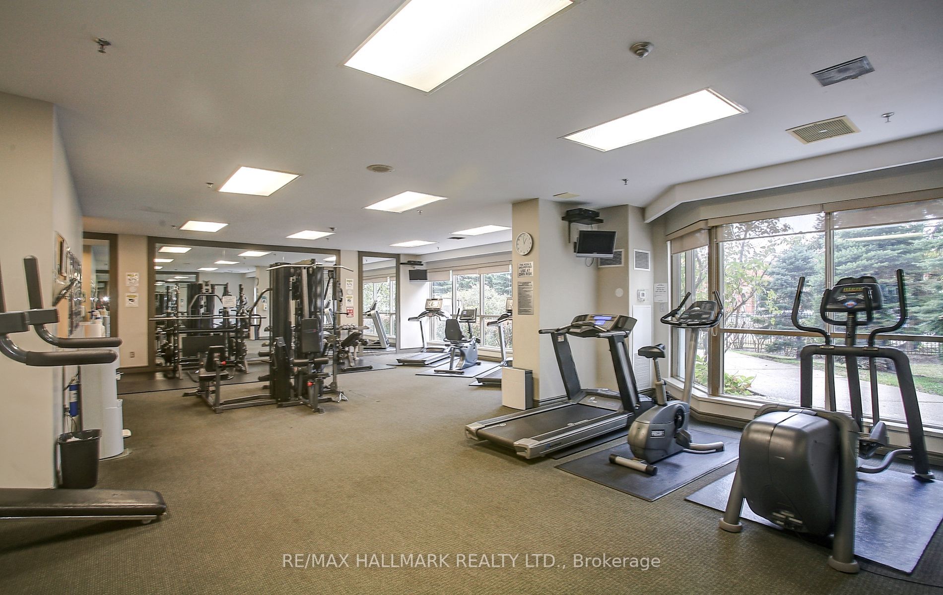 75 King St E, #1706
