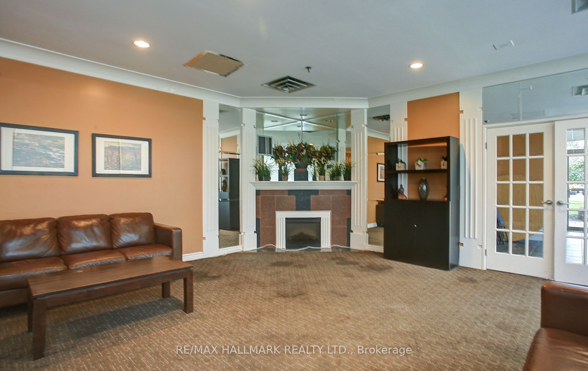 75 King St E, #1706