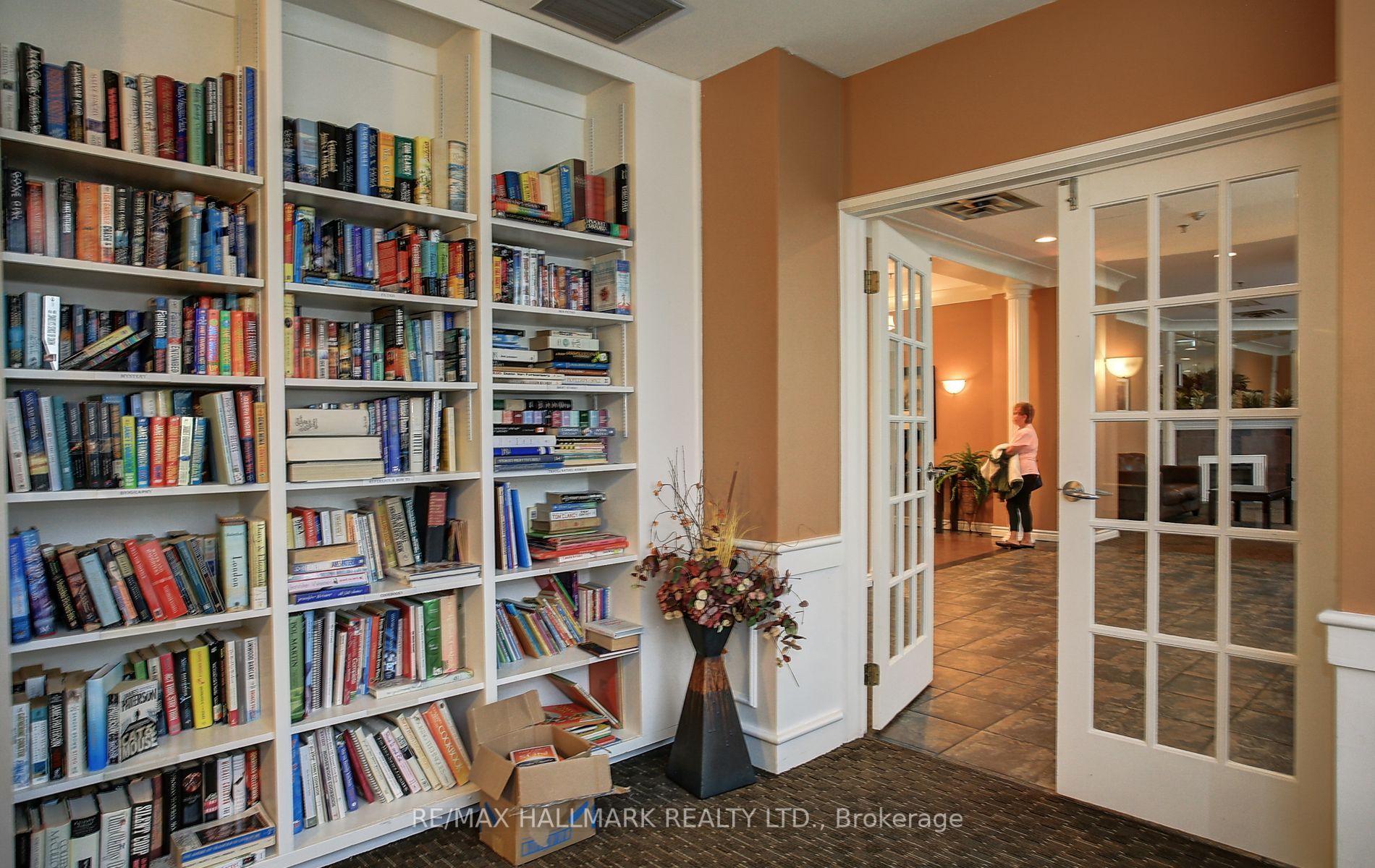 75 King St E, #1706