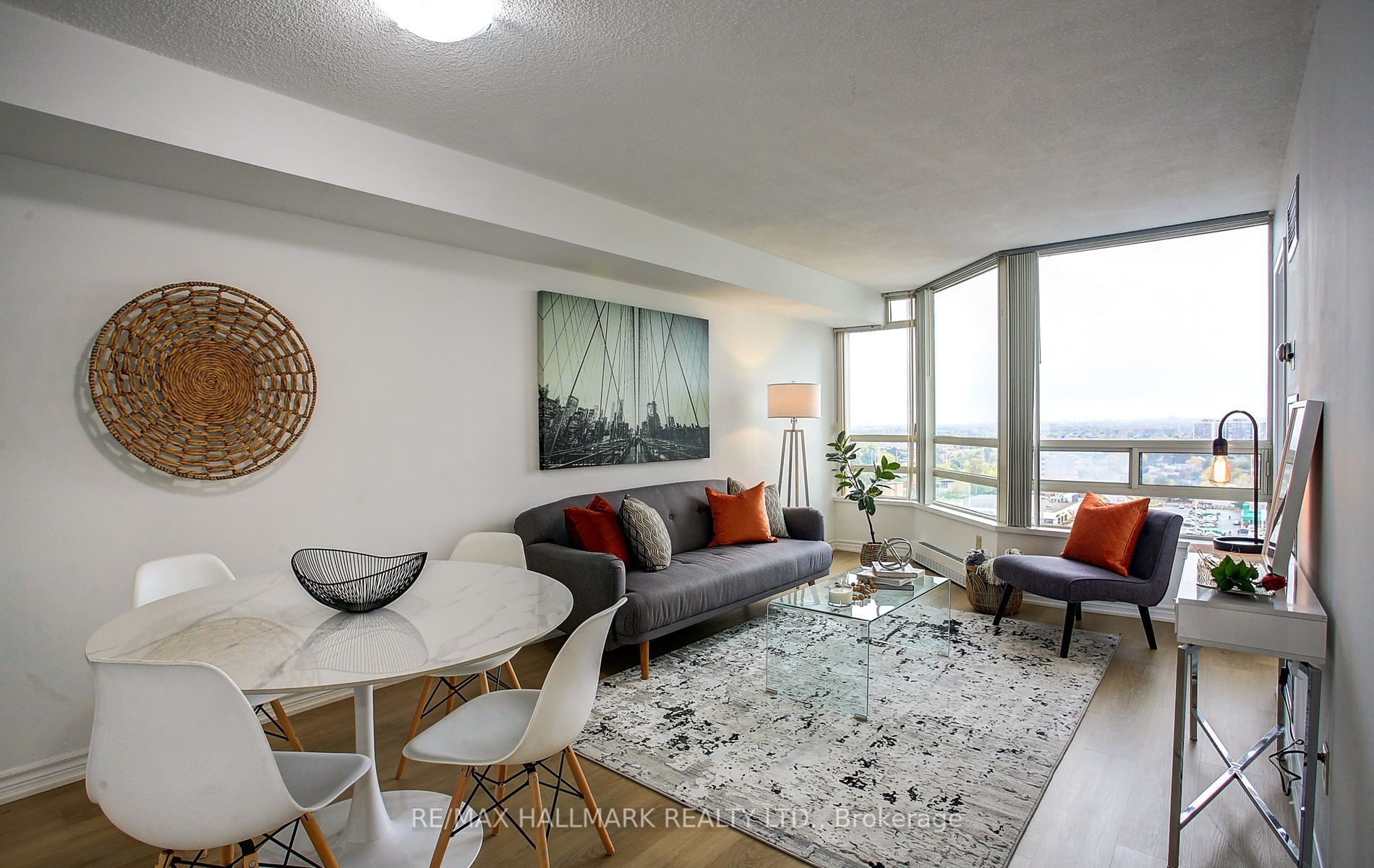 75 King St E, #1706