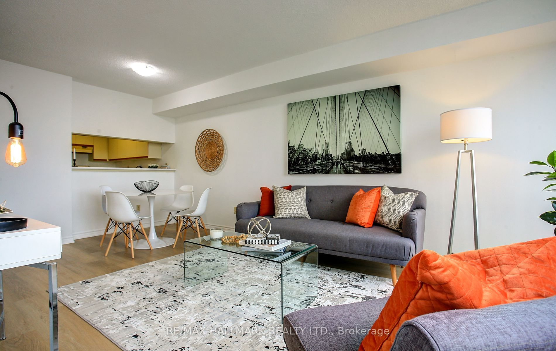 75 King St E, #1706