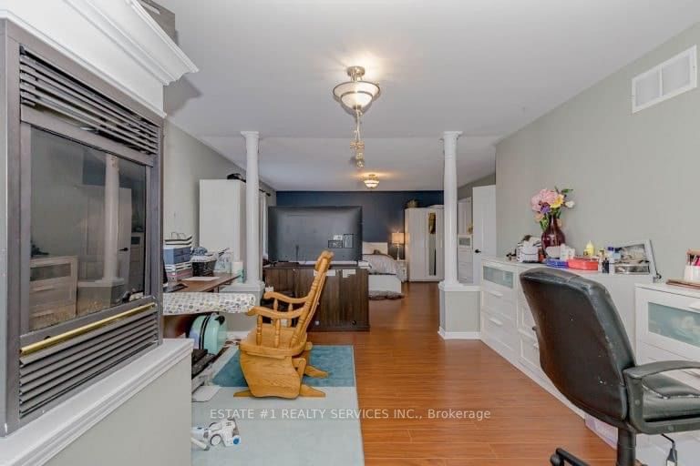 18 Tideland Dr