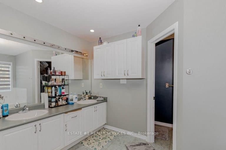 18 Tideland Dr
