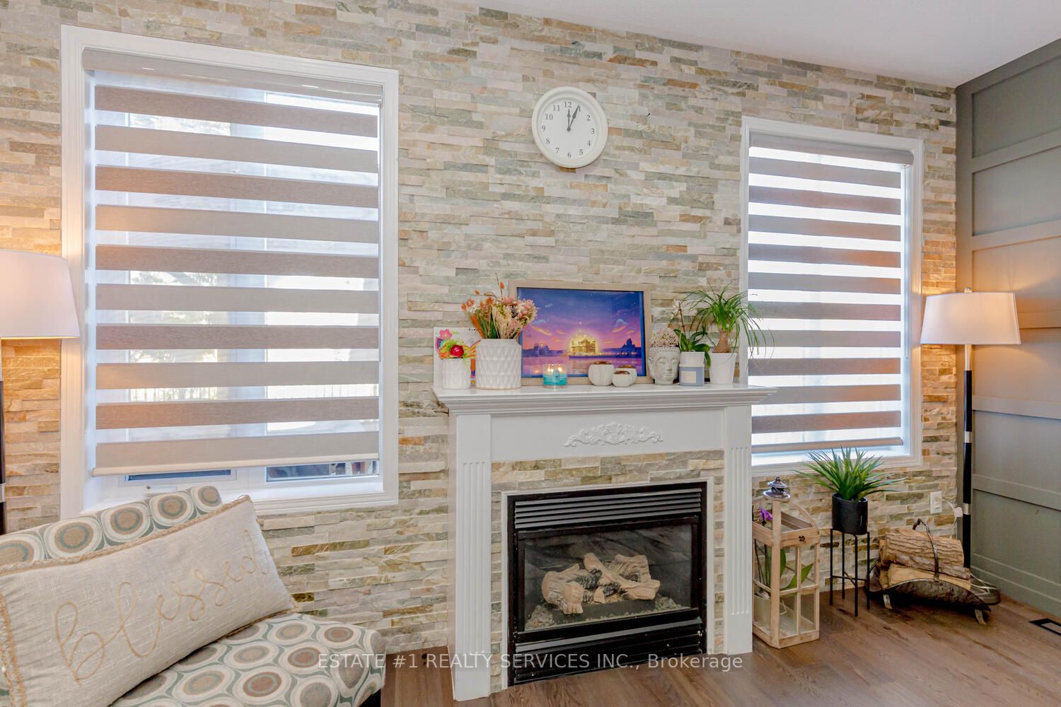 18 Tideland Dr