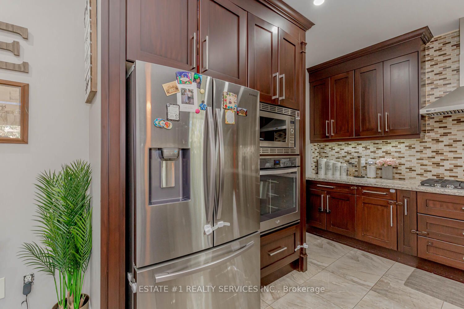 18 Tideland Dr