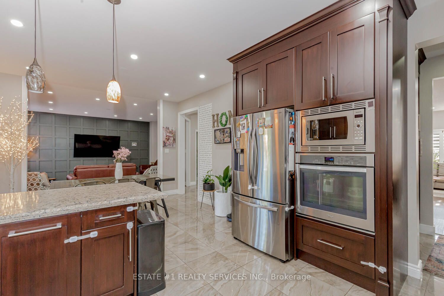 18 Tideland Dr