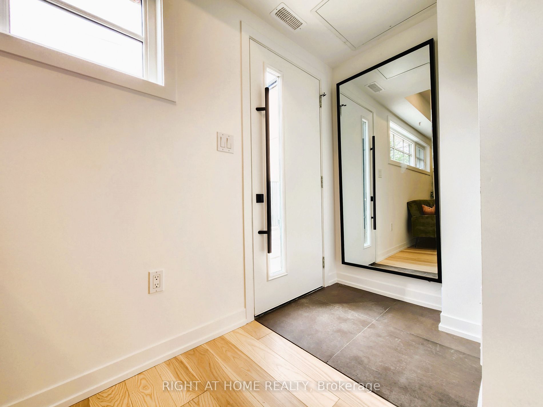 95 Hallam St, #Laneway