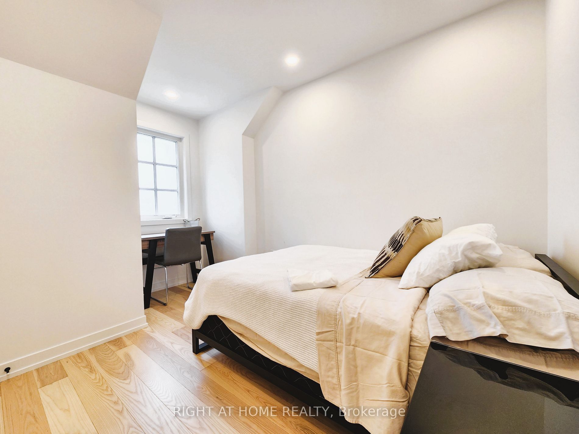 95 Hallam St, #Laneway