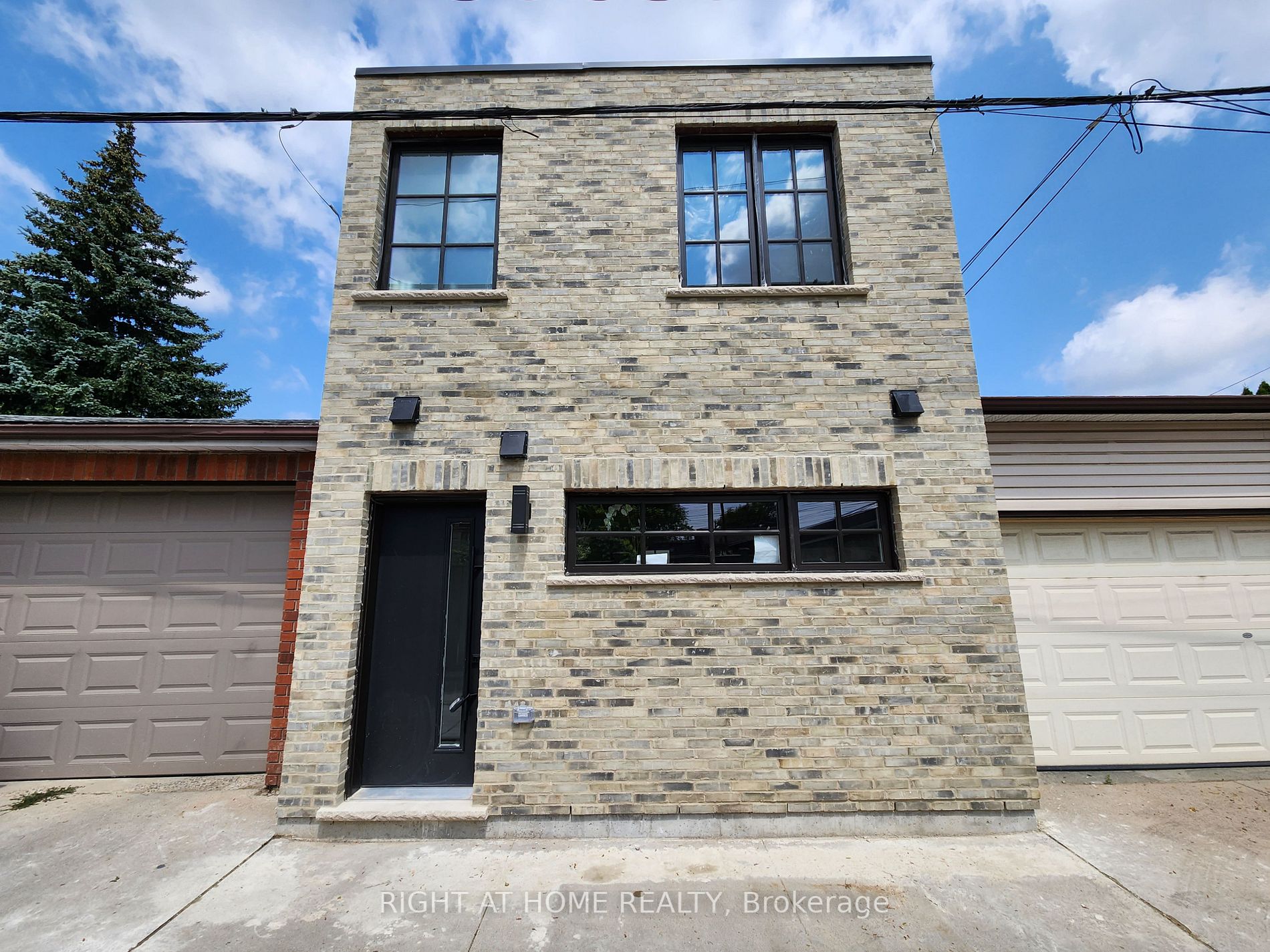 95 Hallam St, #Laneway