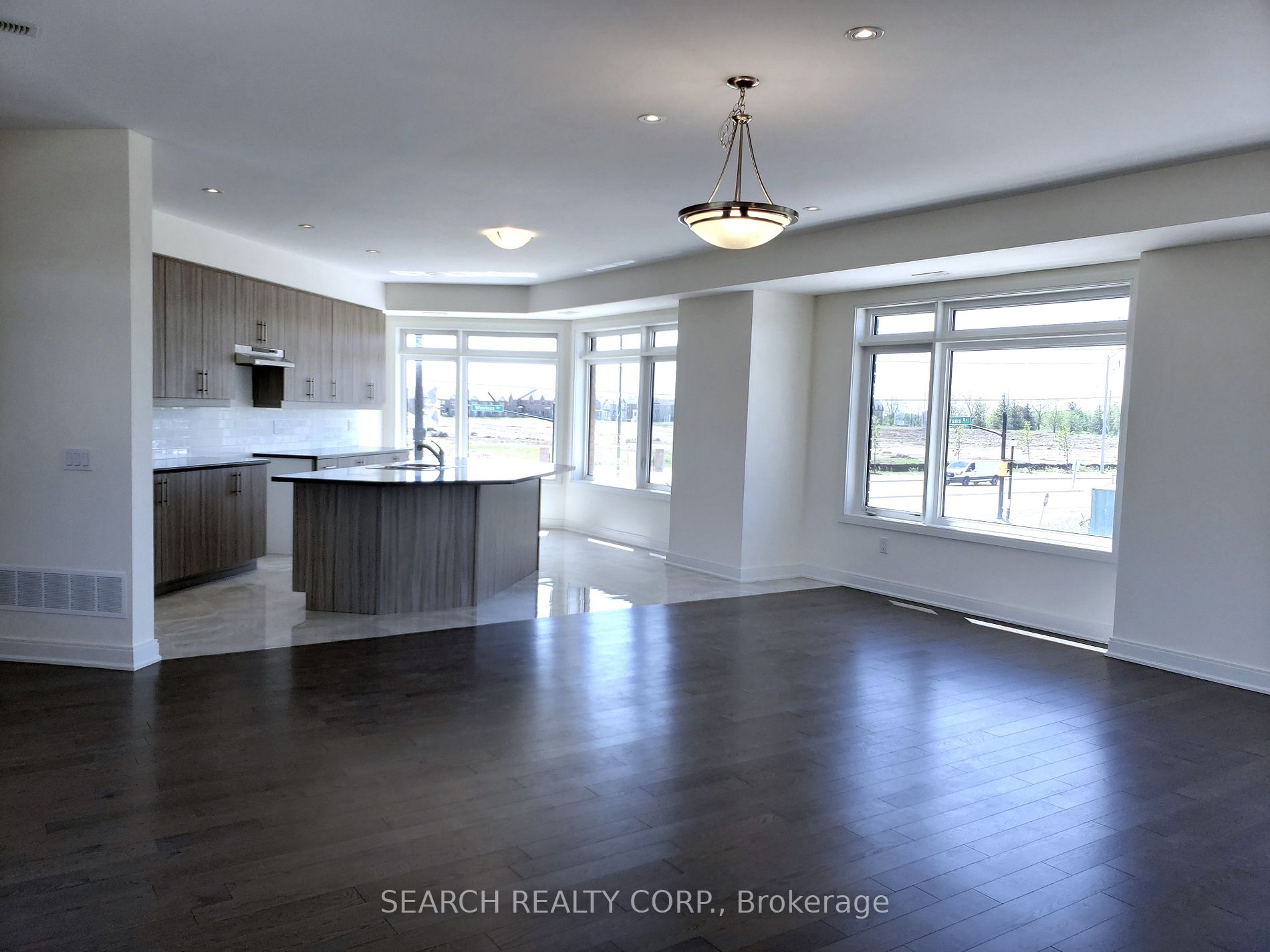 413 Veterans Dr