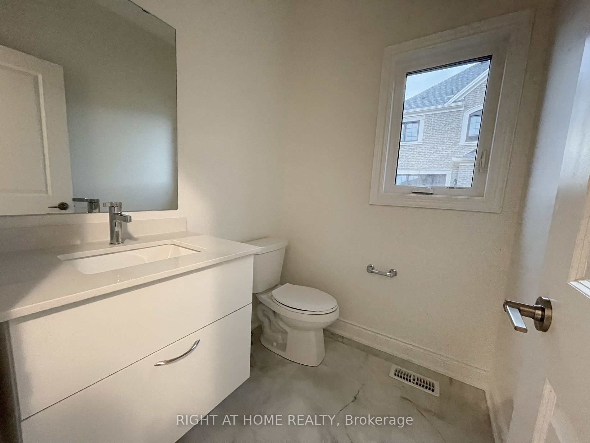 38 Gladmary Dr