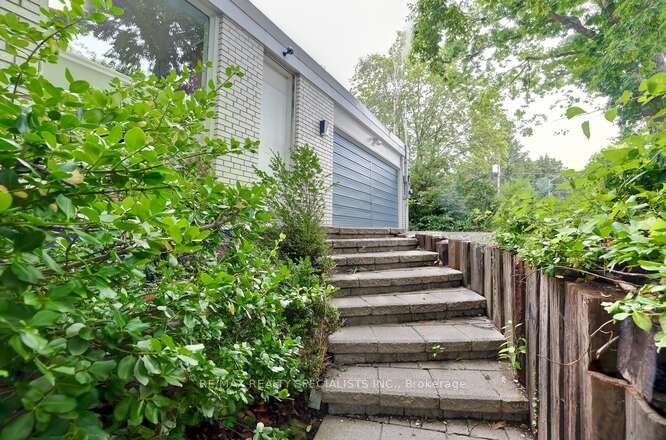2411 Hammond Rd