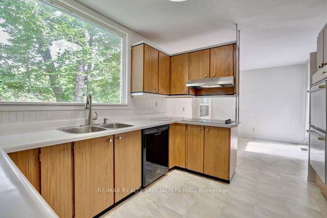 2411 Hammond Rd