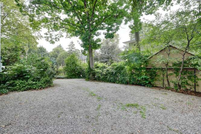 2411 Hammond Rd