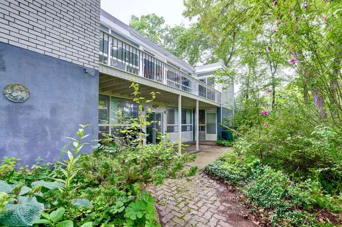 2411 Hammond Rd
