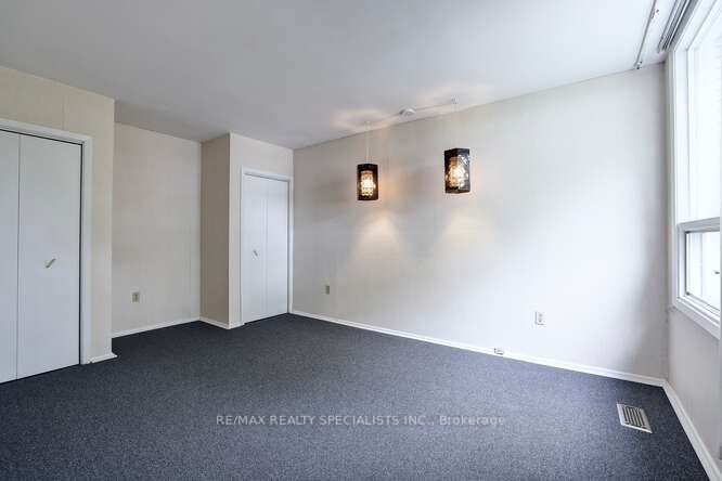 2411 Hammond Rd