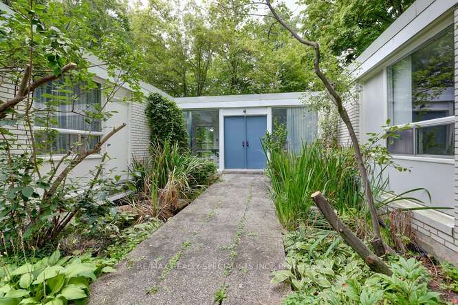 2411 Hammond Rd