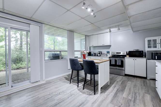 2411 Hammond Rd