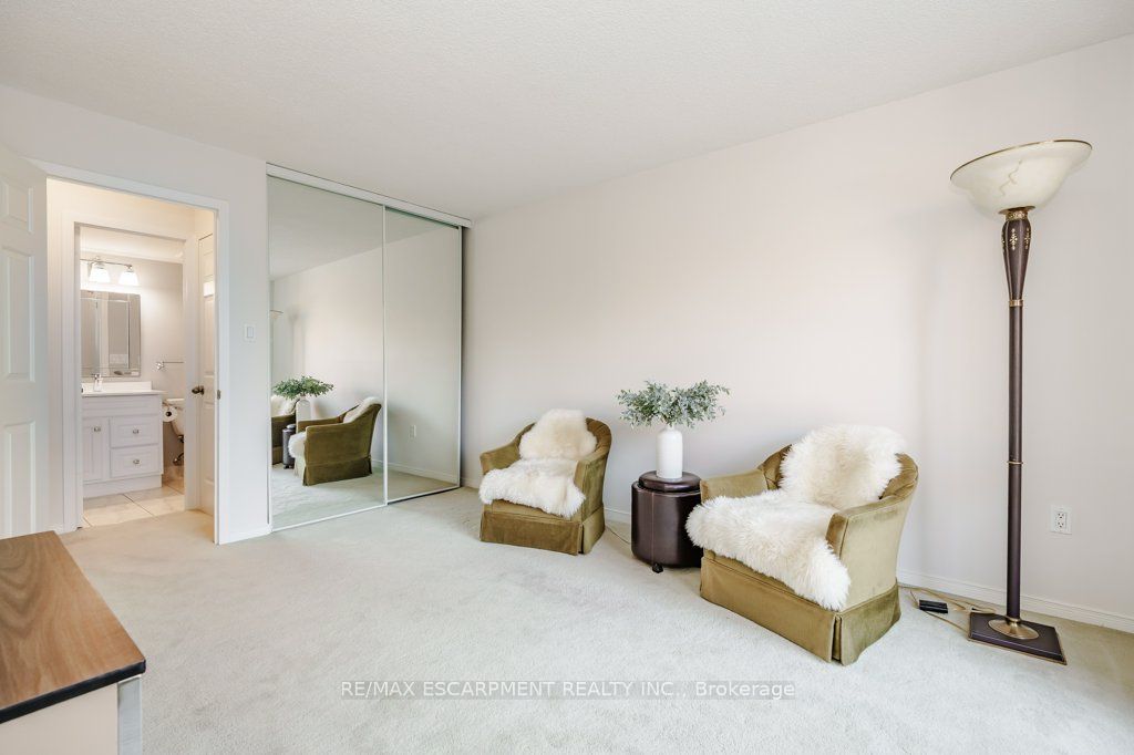 1201 North Shore Blvd E, #404