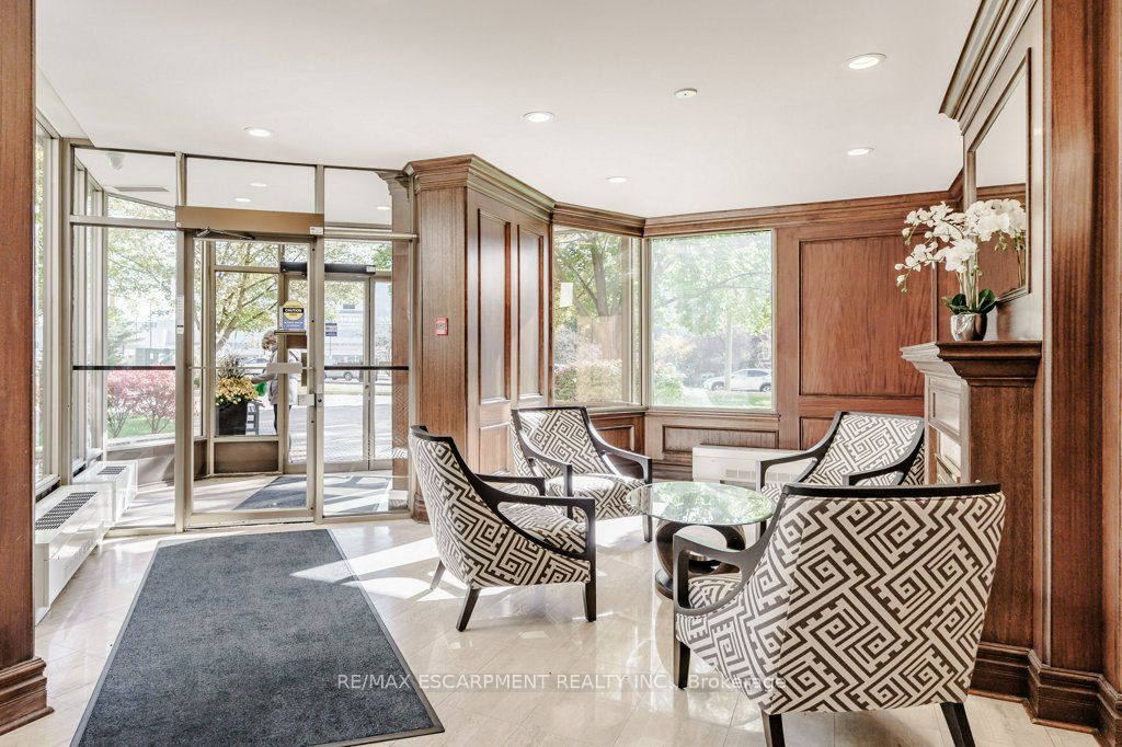1201 North Shore Blvd E, #404