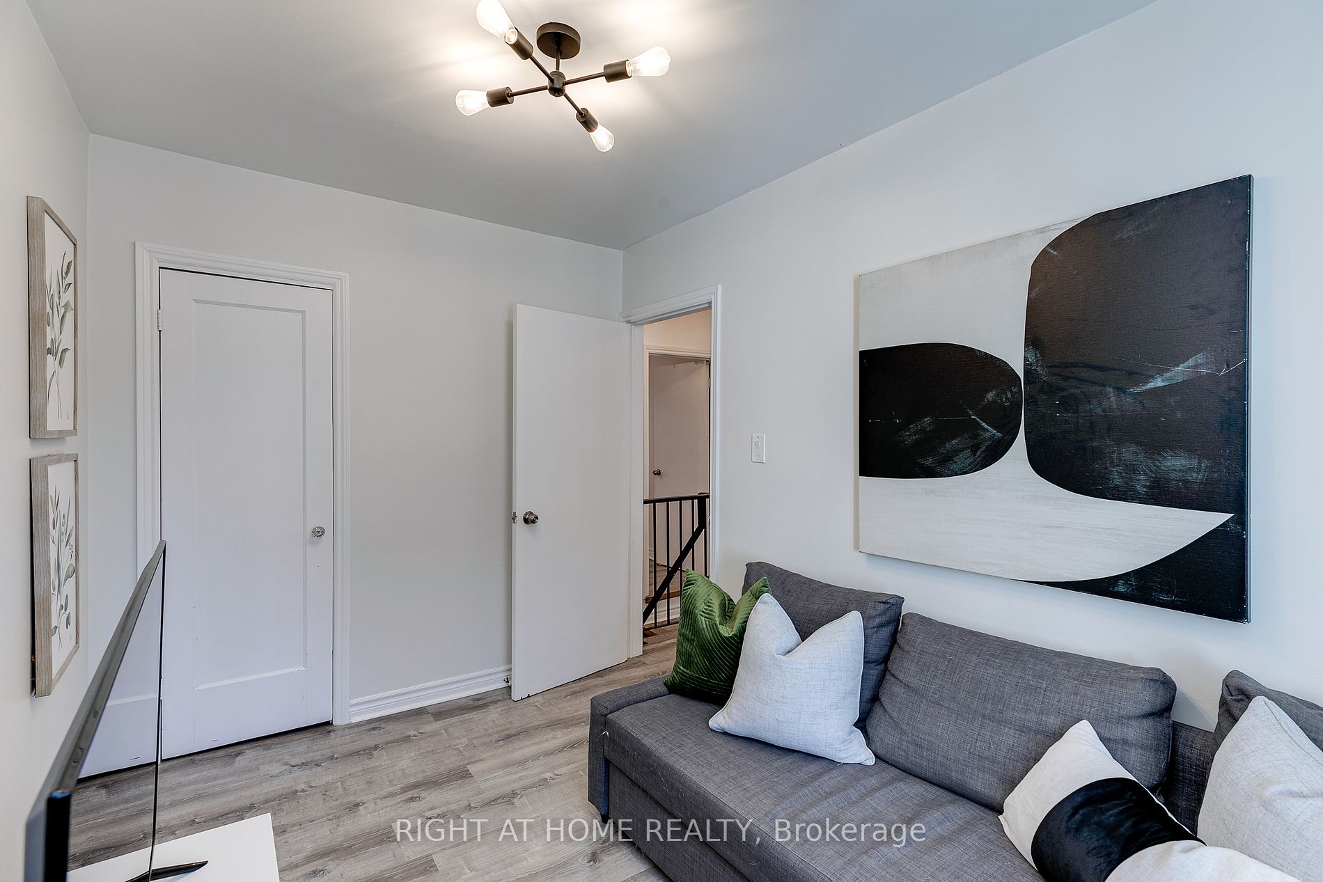 84 Rosethorn Avenue