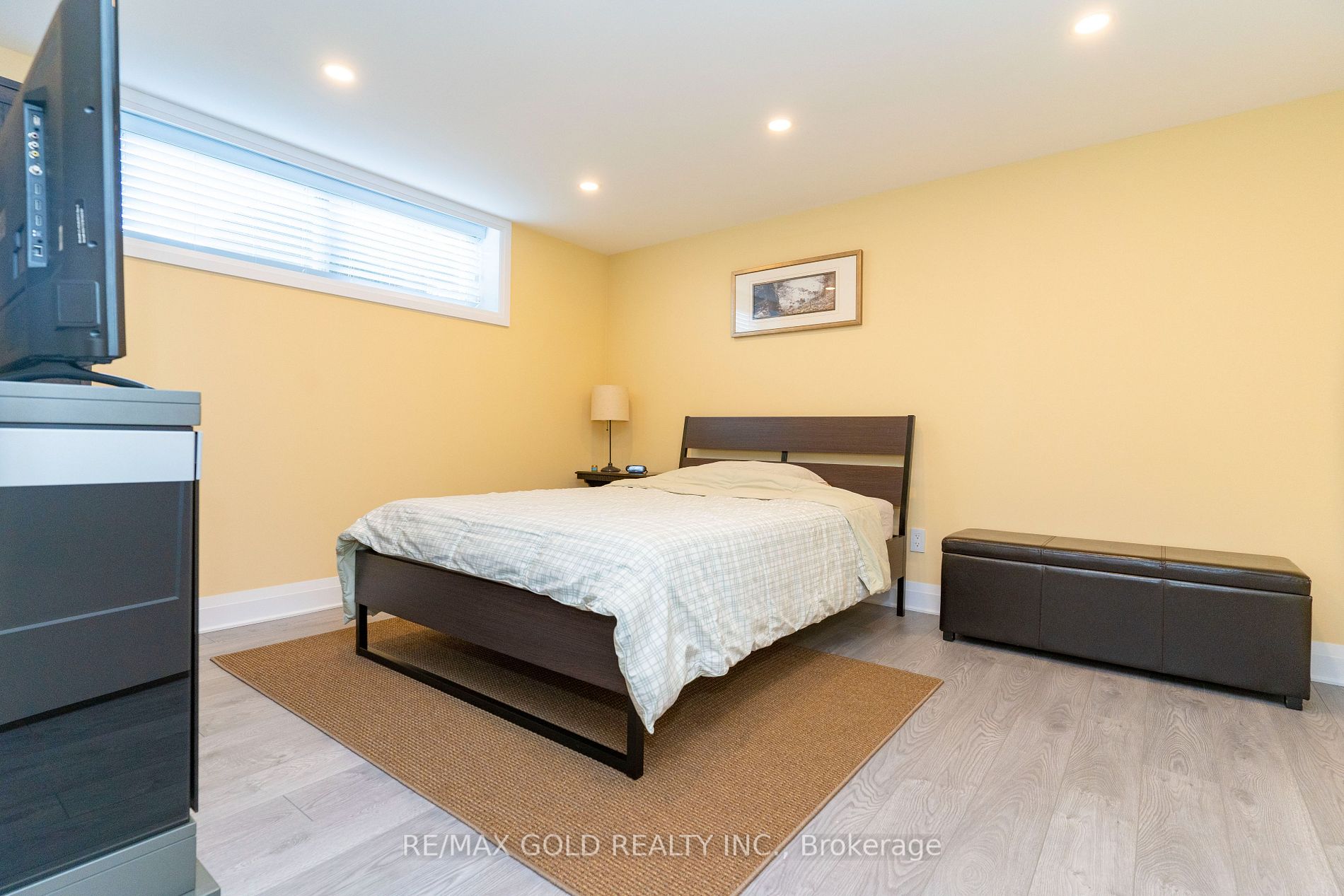 51 Addington Cres