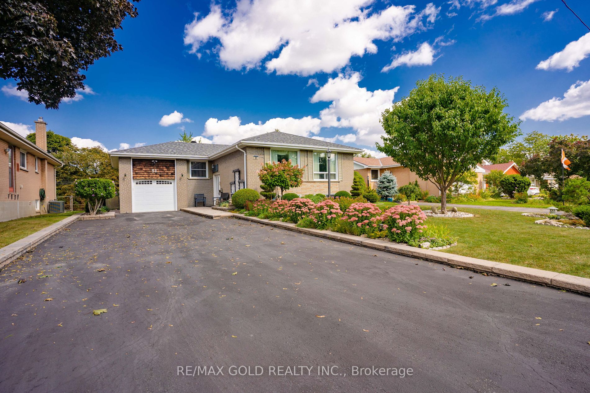51 Addington Cres