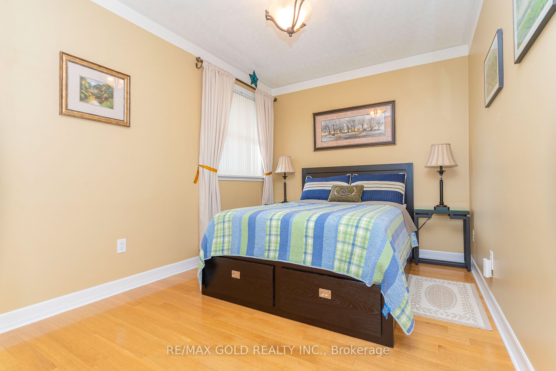51 Addington Cres