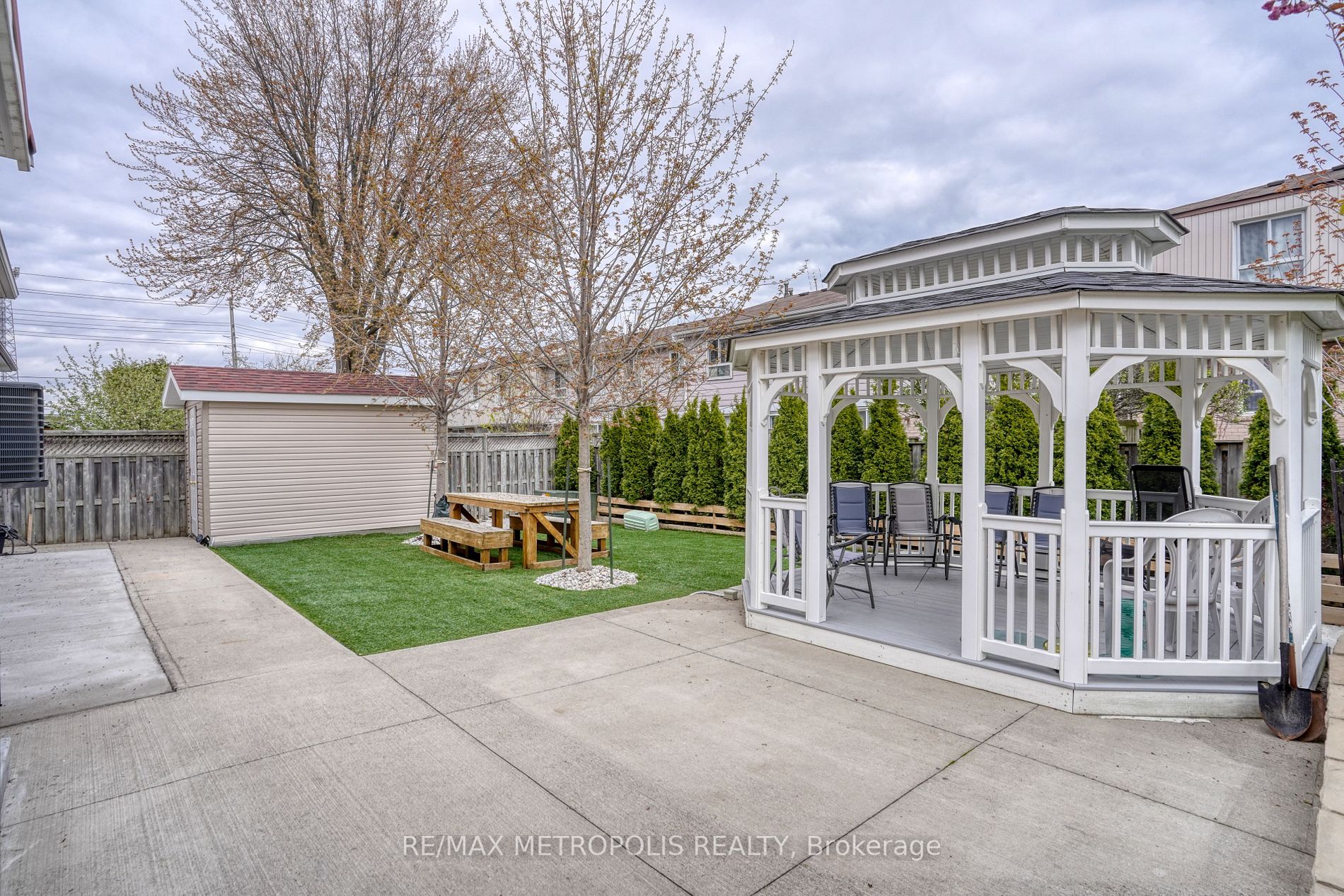 826 Forestwood Dr