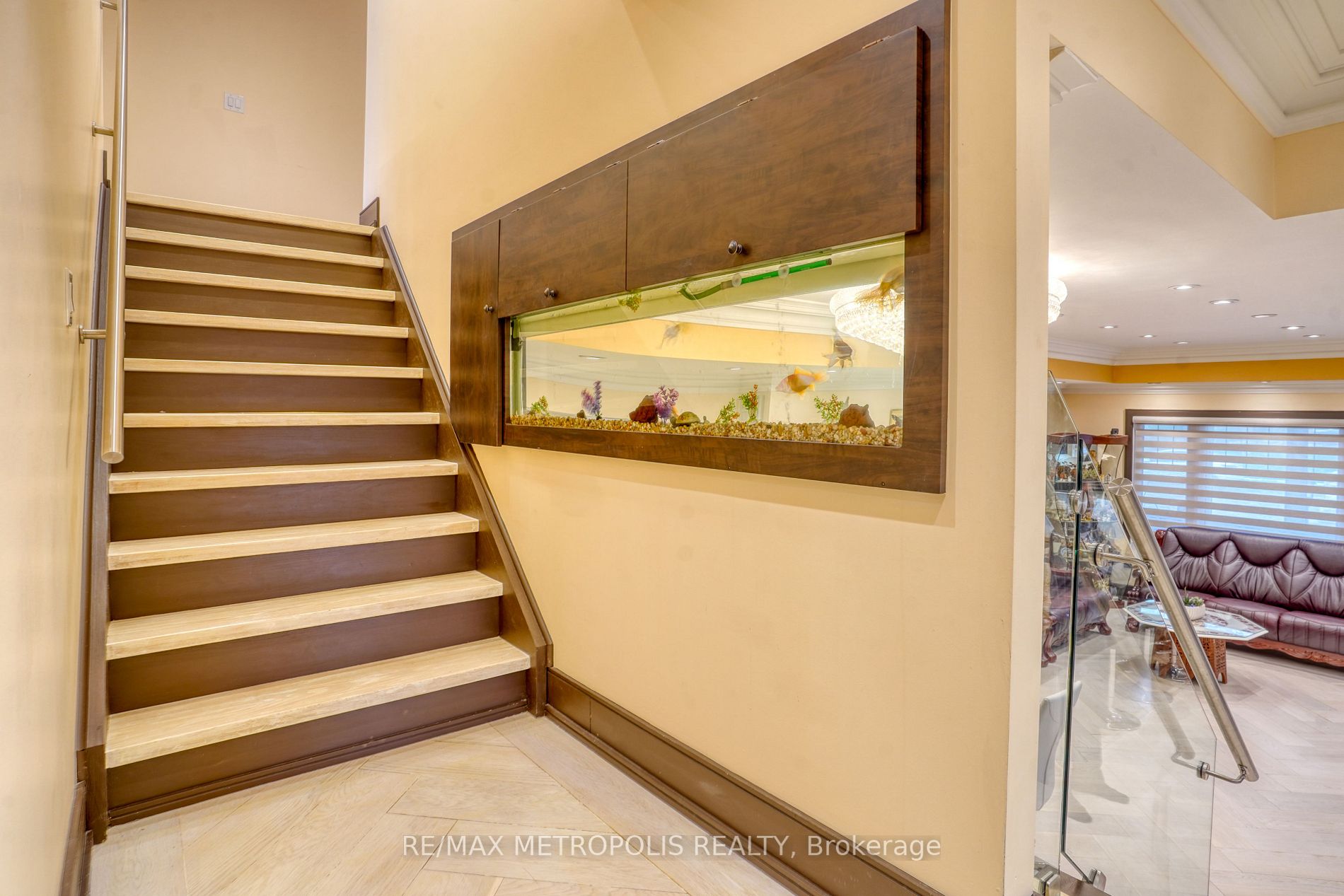 826 Forestwood Dr