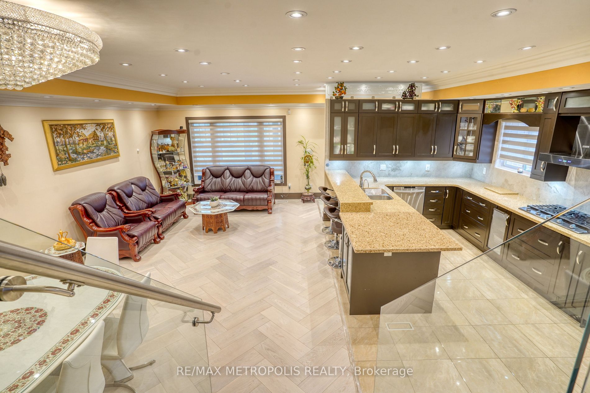 826 Forestwood Dr