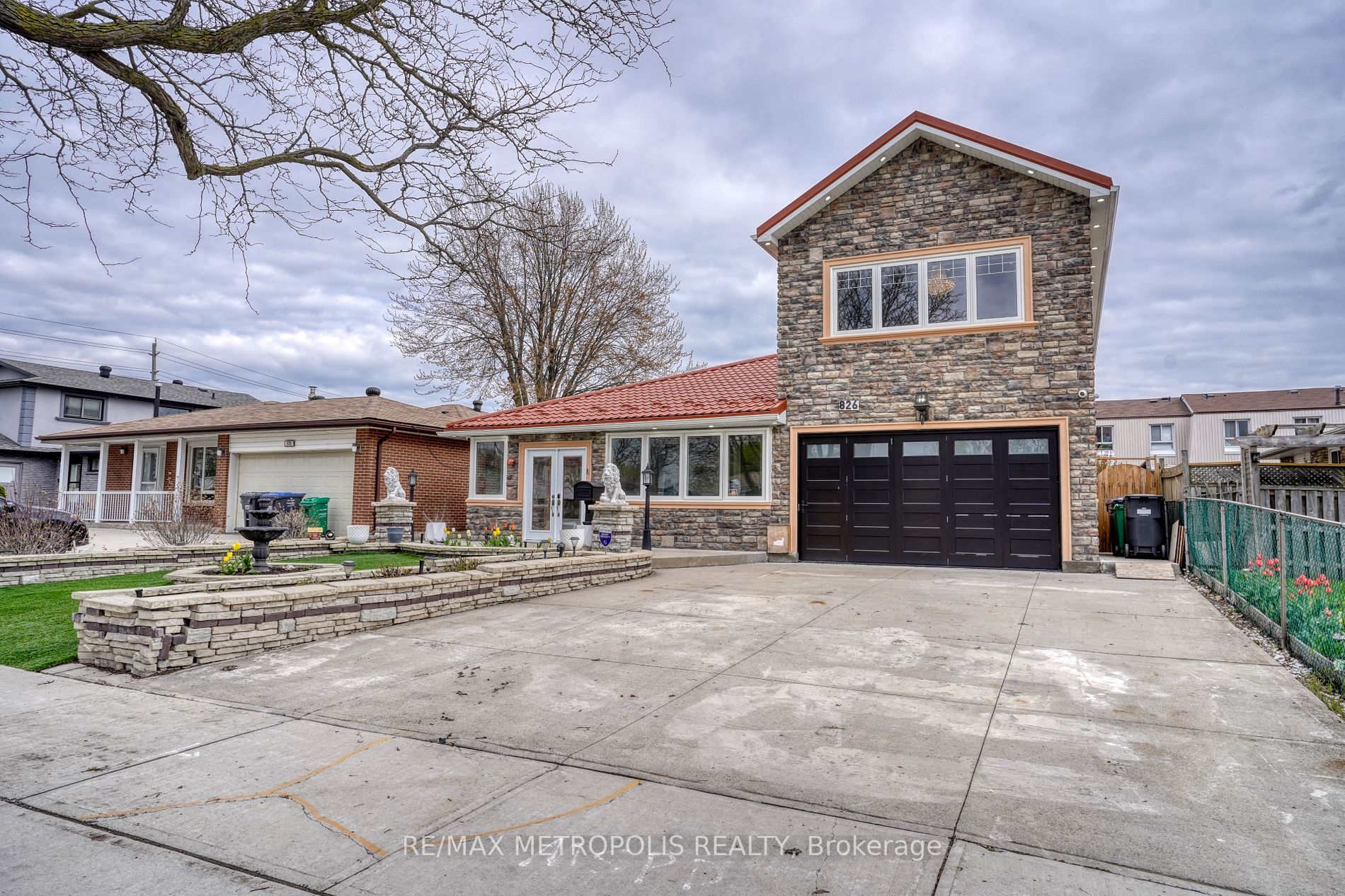 826 Forestwood Dr