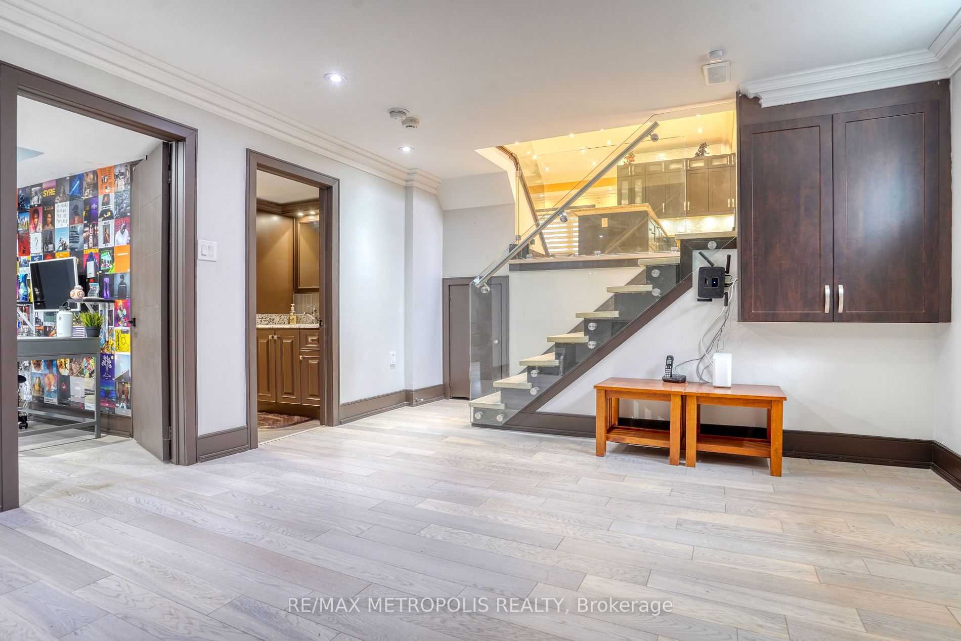 826 Forestwood Dr