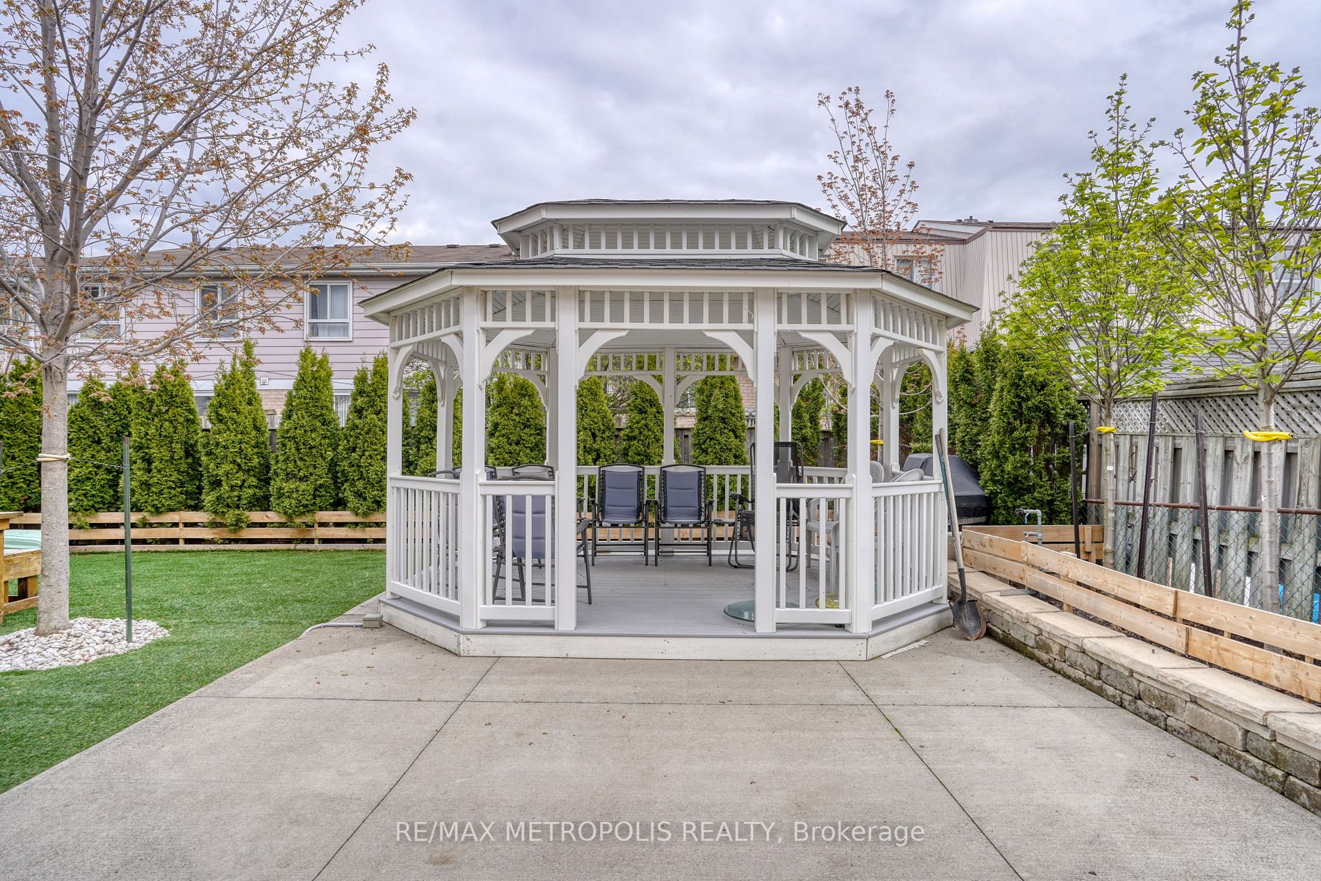 826 Forestwood Dr