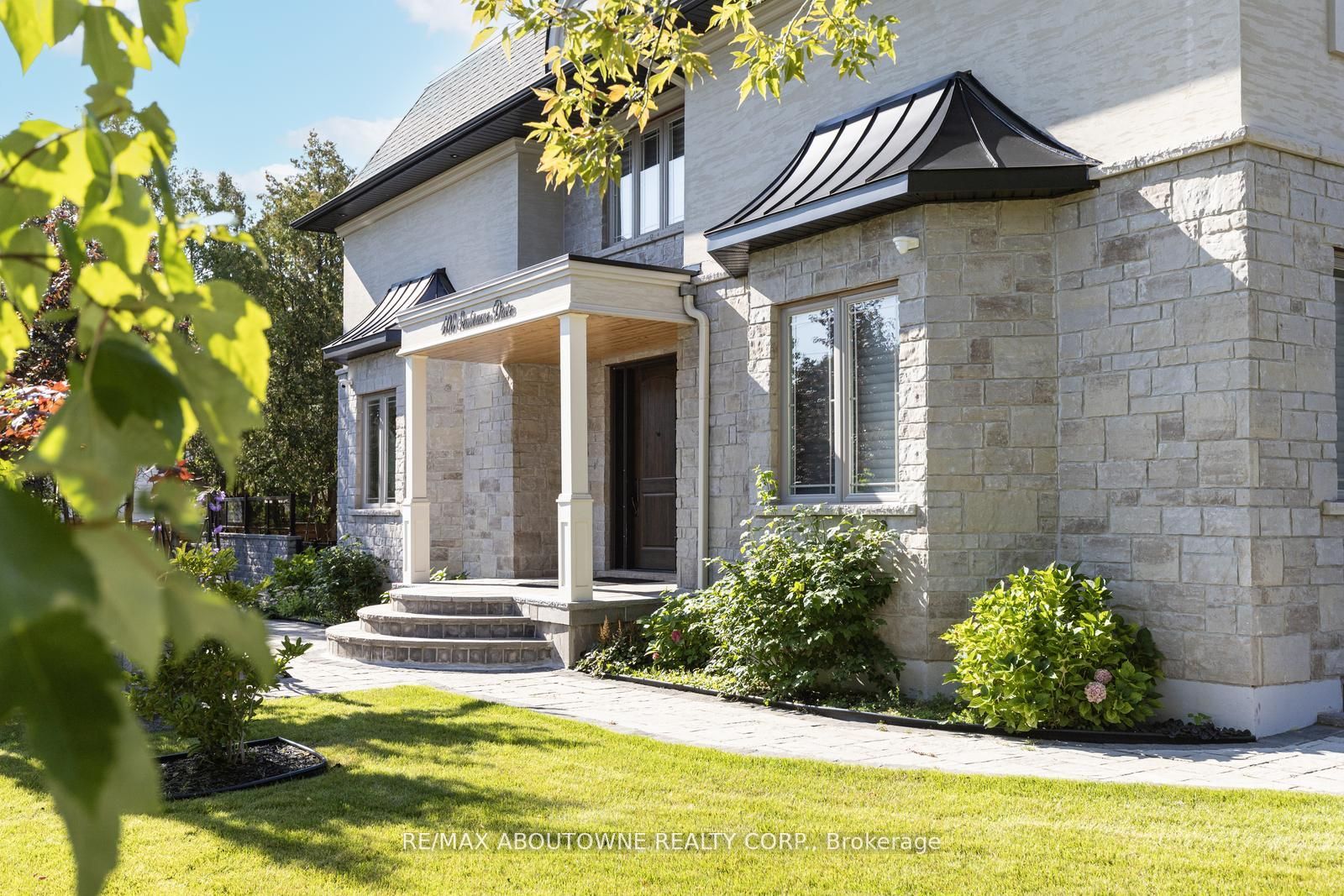 408 Seabourne Dr