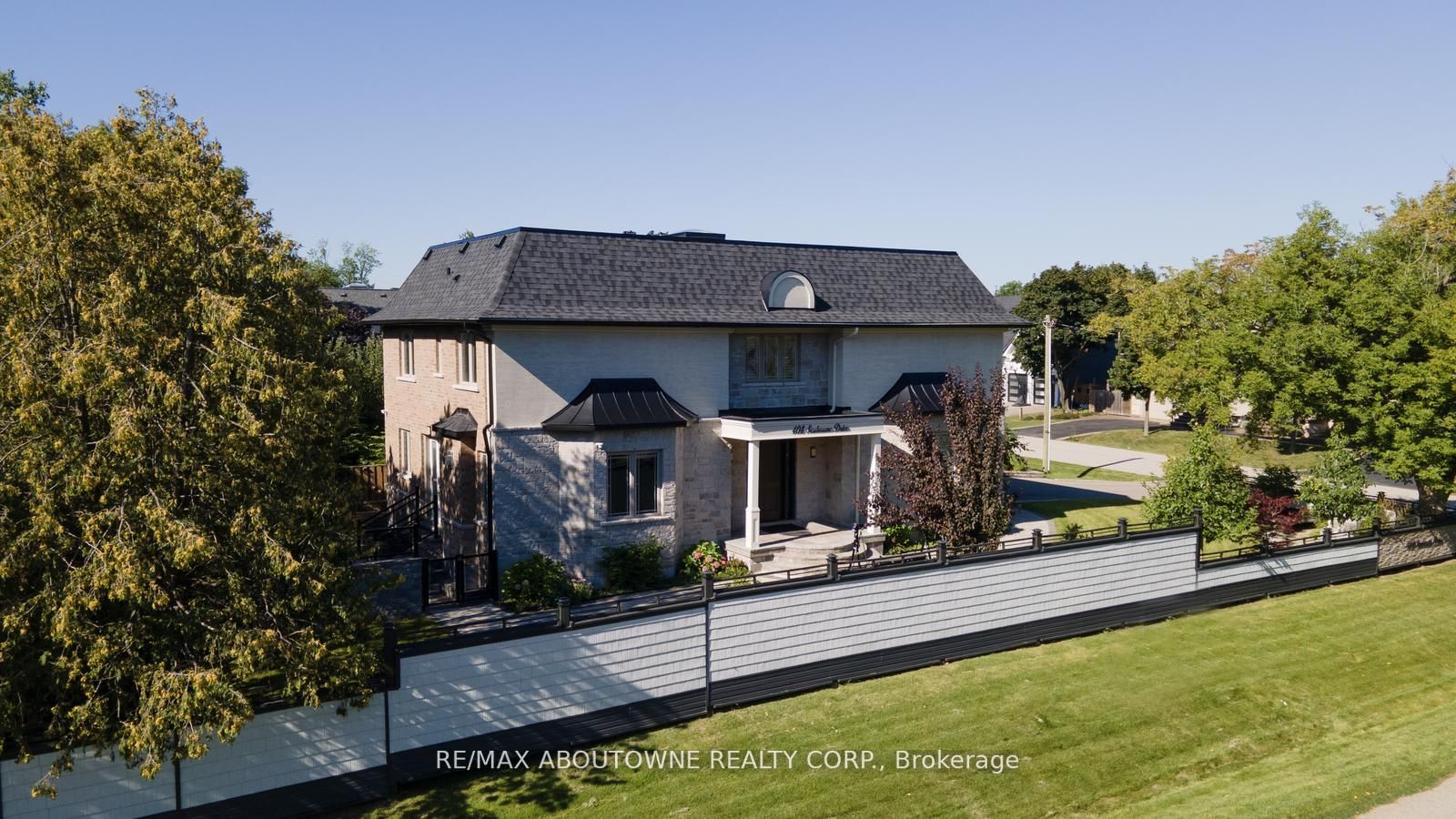 408 Seabourne Dr