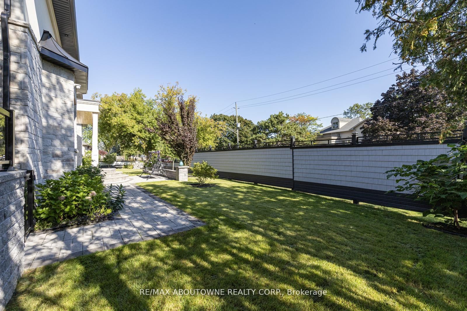 408 Seabourne Dr