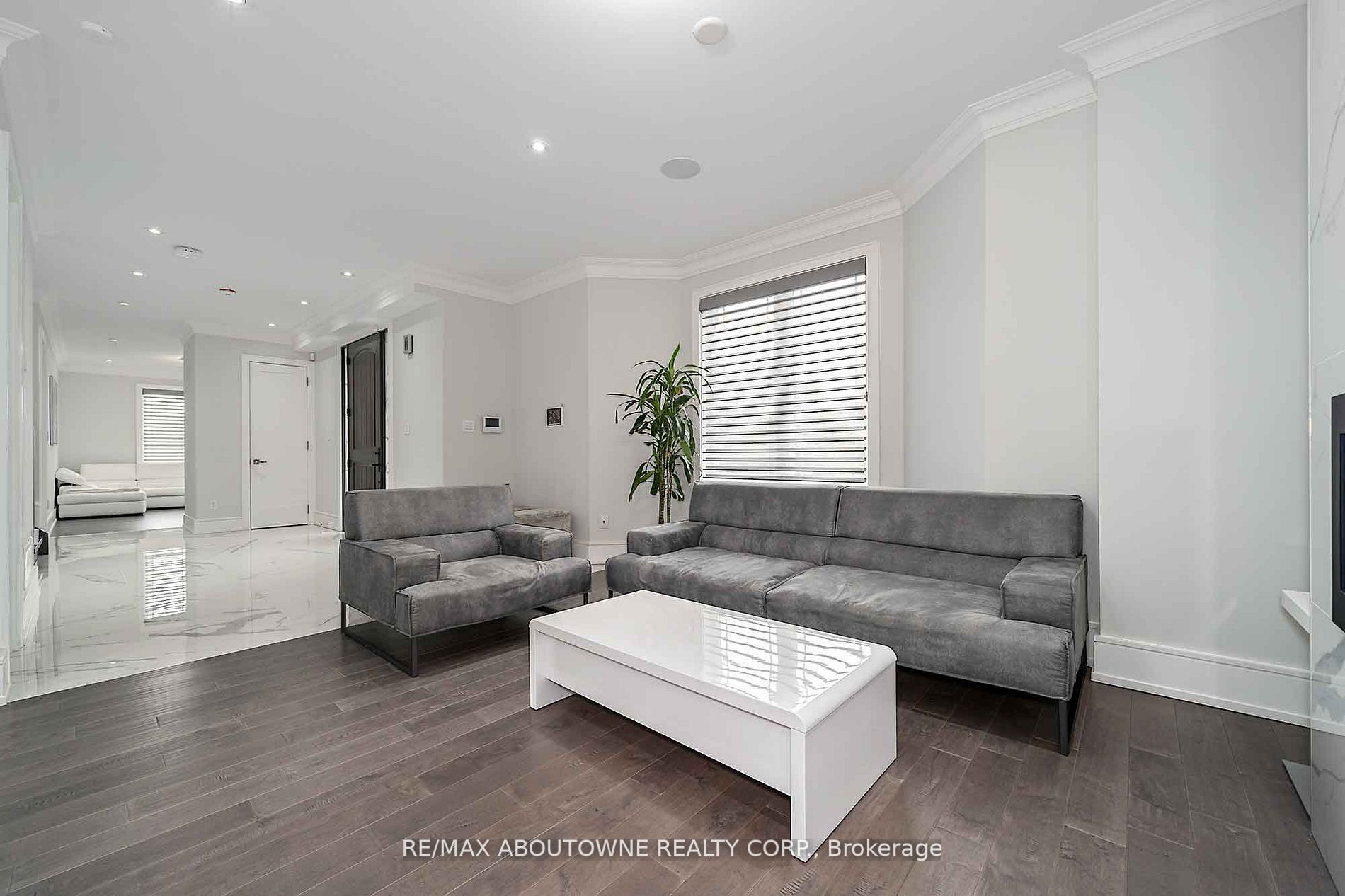 408 Seabourne Dr