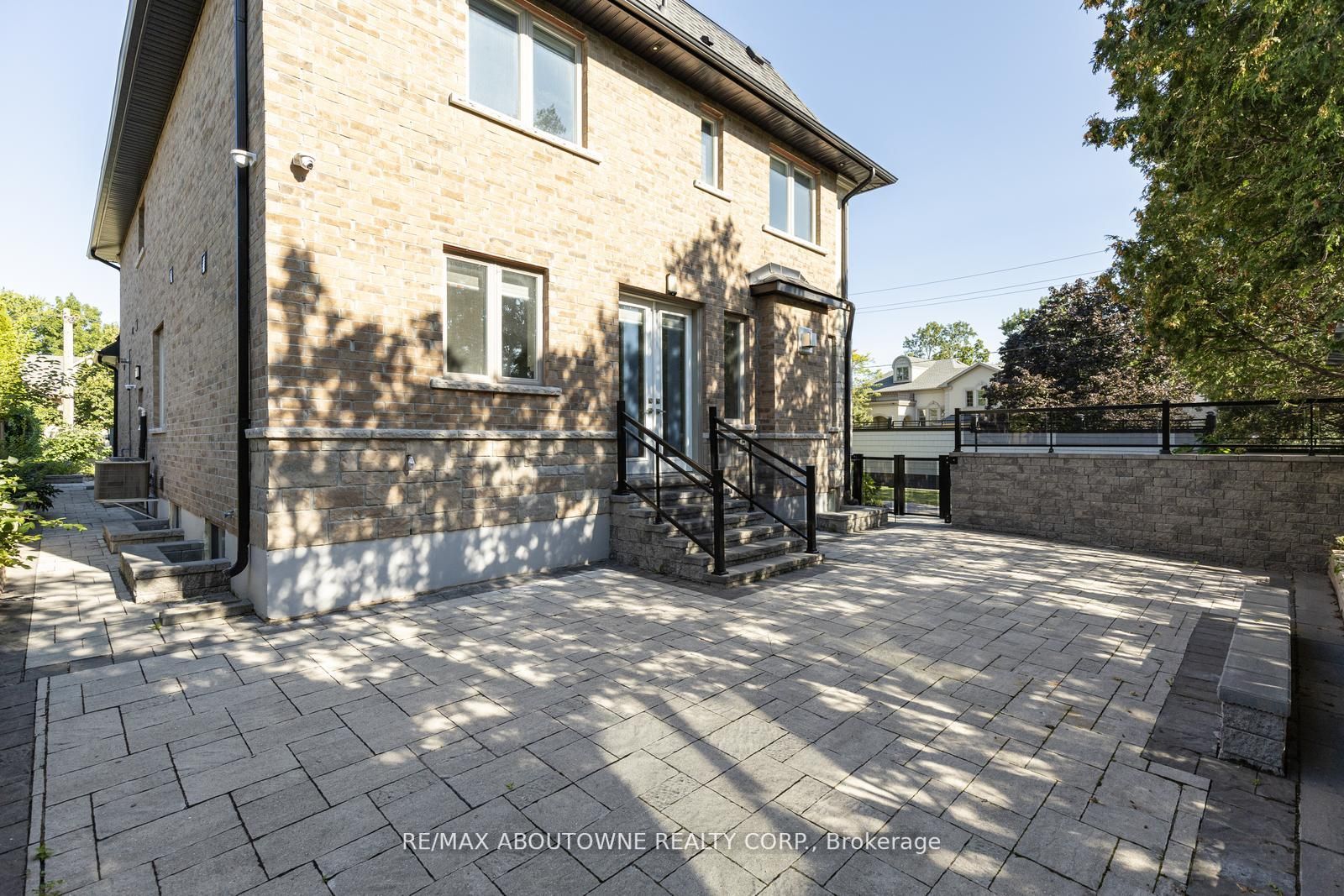 408 Seabourne Dr