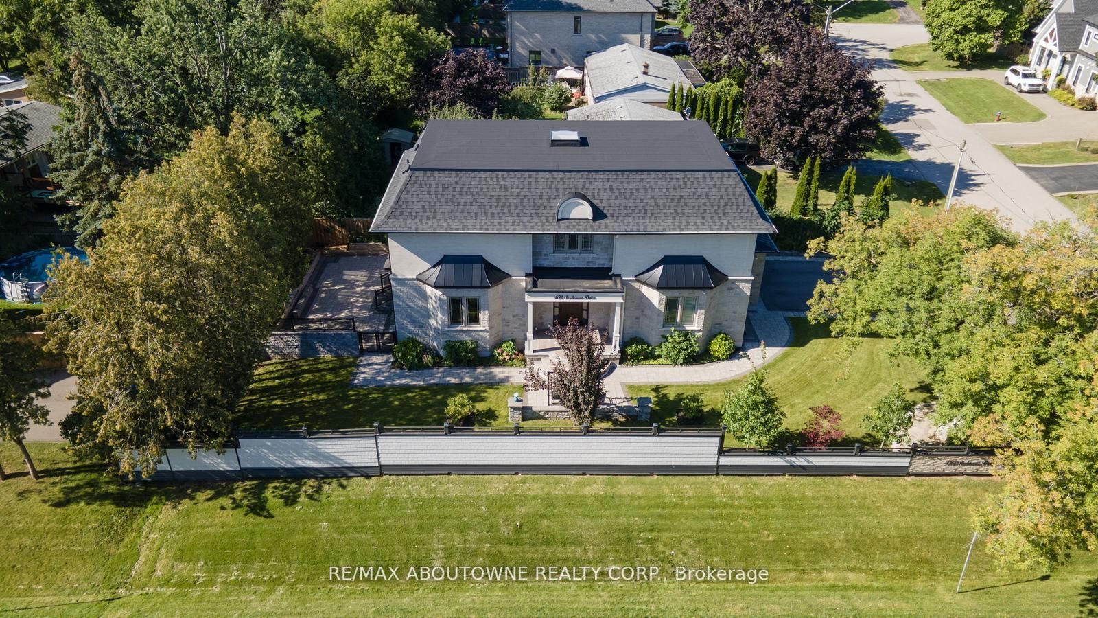 408 Seabourne Dr