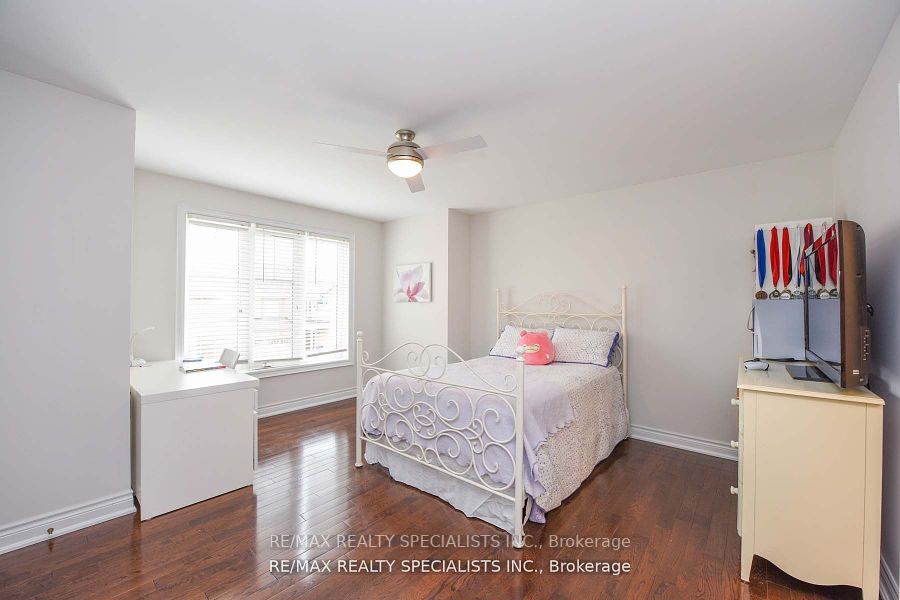 2344 Hall Manor Dr