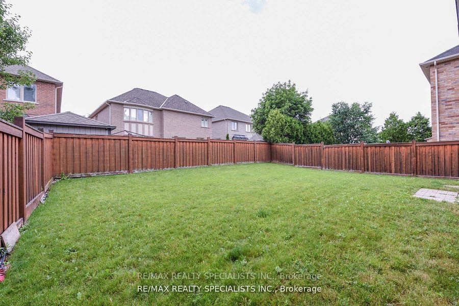 2344 Hall Manor Dr