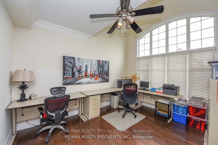 2344 Hall Manor Dr