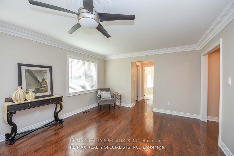 2344 Hall Manor Dr