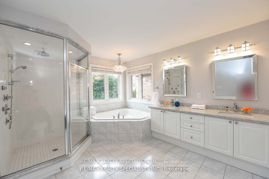 2344 Hall Manor Dr