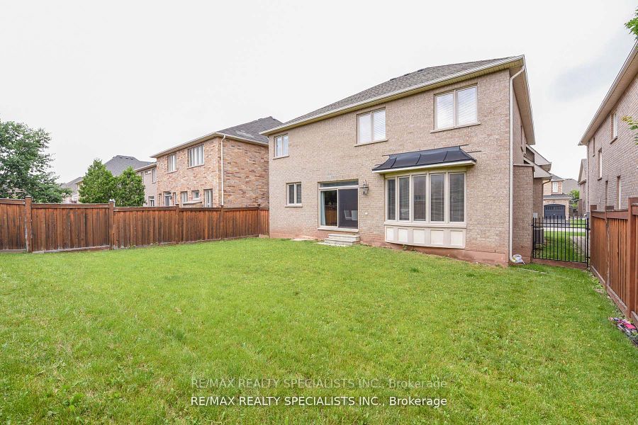 2344 Hall Manor Dr
