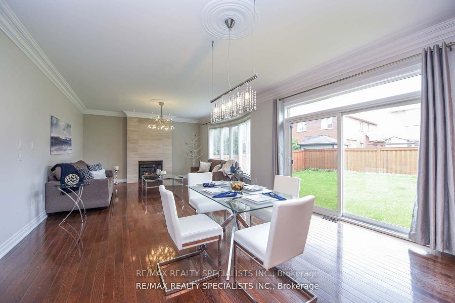 2344 Hall Manor Dr