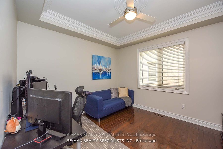 2344 Hall Manor Dr